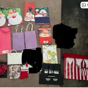 14 Gift bags Bundle  New condition